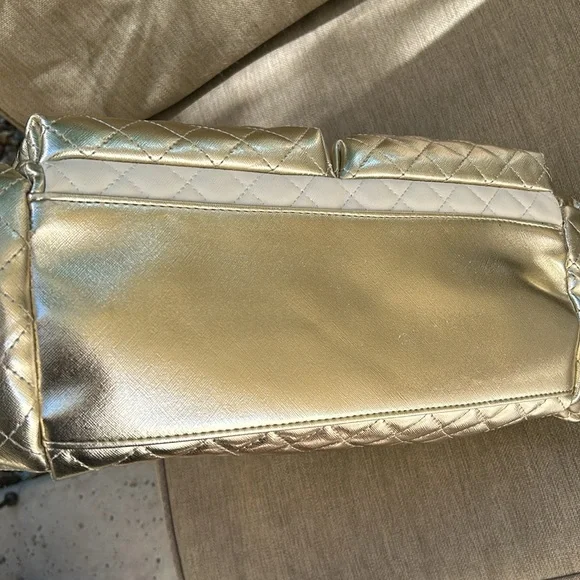 Betsey Johnson Diaper Bags with Changing Pad - Picture 10 of 11